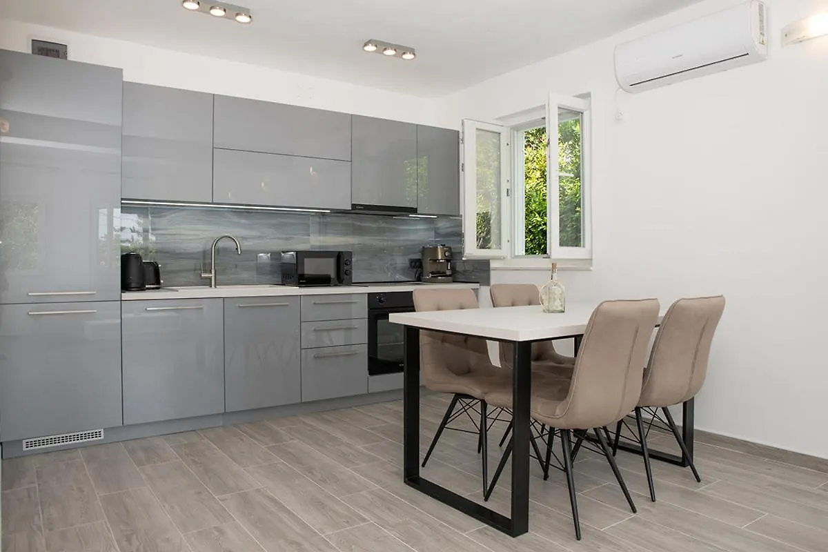Апартаменты Apartmani Vrtodusic Банёл Хорватия